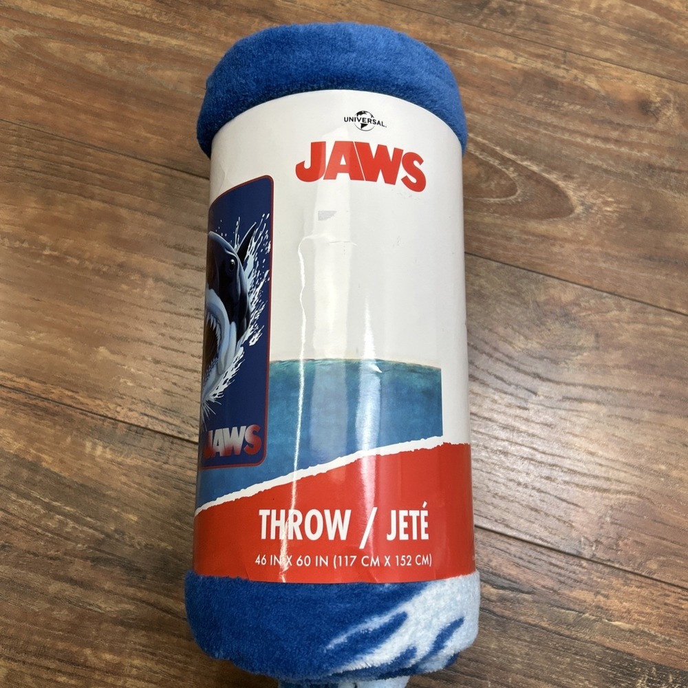 Franco JAWS 46x60 Inch Micro-Plush Throw Blanket Shark Universal Studios NEW - Picture 5 of 7